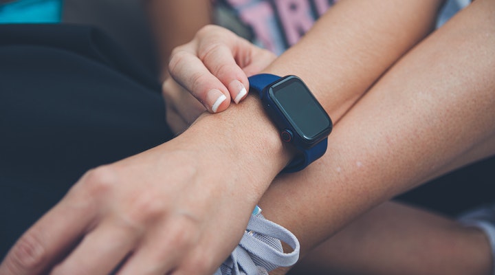 Exploring the Evolution of Smartwatches: From Niche Gadgets to Everyday Essentials